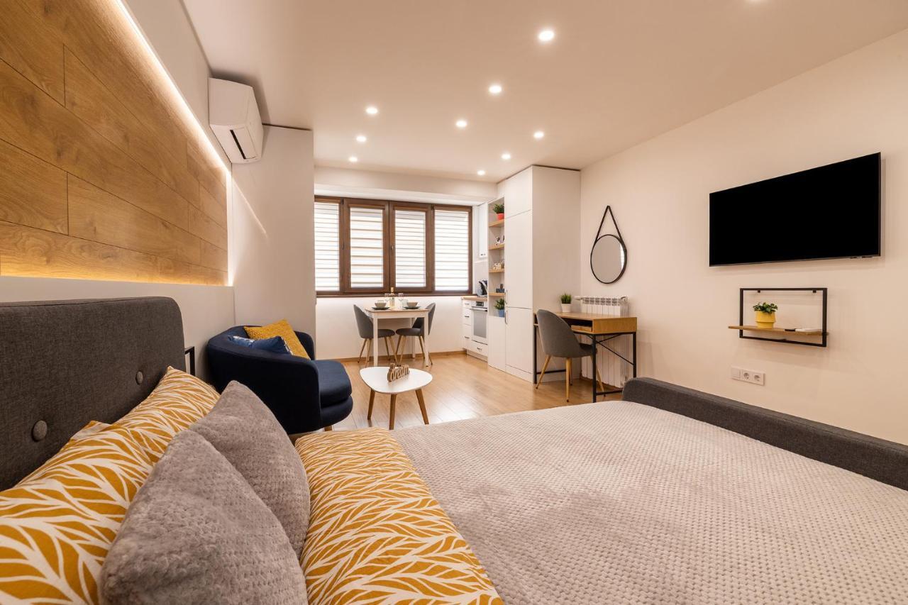 Luxury Studio Living High-End Amenities And Great Location By Flat Mаnager Sofia Exterior foto