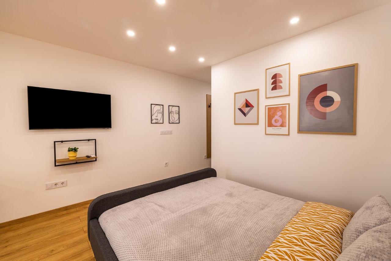 Luxury Studio Living High-End Amenities And Great Location By Flat Mаnager Sofia Exterior foto